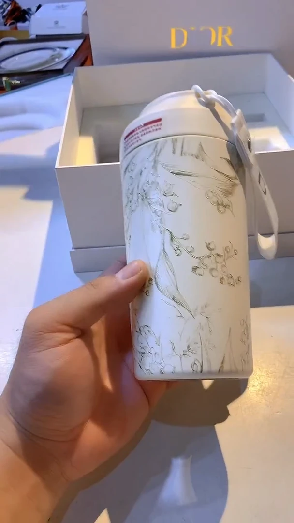 杯鸿辉家品牌瓷器，京东包邮！