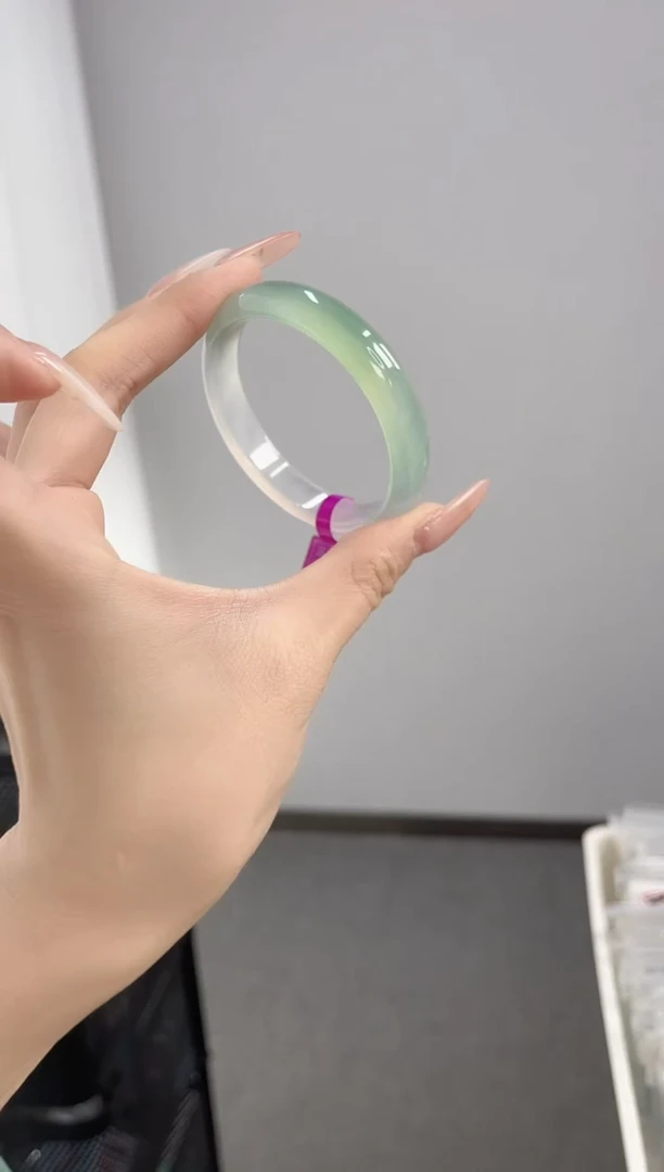 【闪购商品】玛瑙/玉髓手镯未镶嵌52-53圈