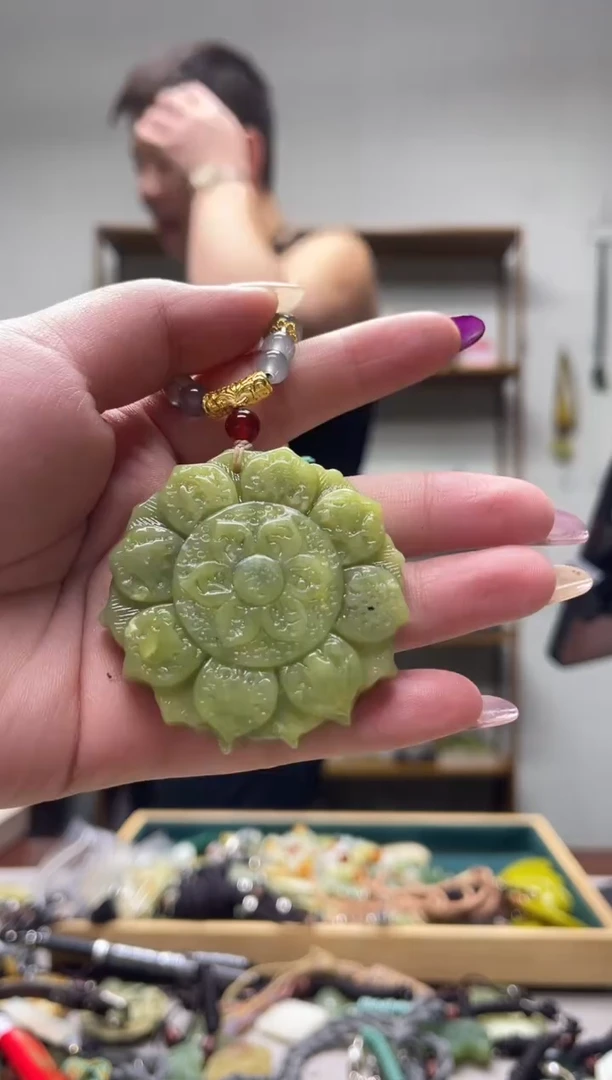 未镶嵌岫玉吊坠·