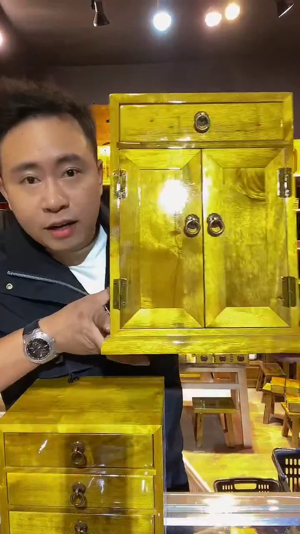 木用****阳金丝楠木制品双门一抽
