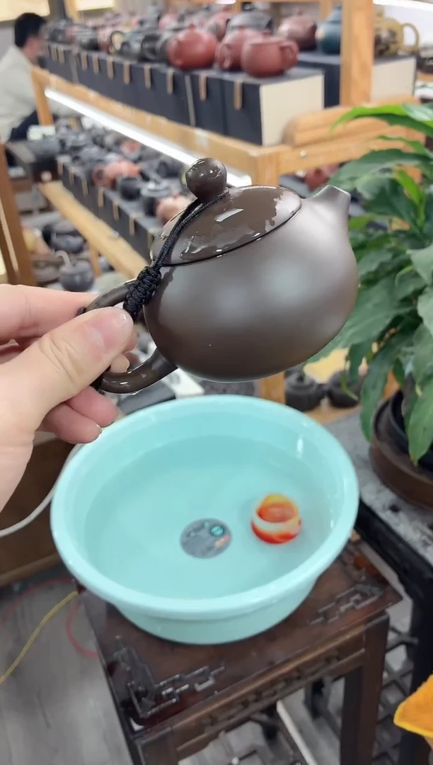 瓷片小品西施壶1