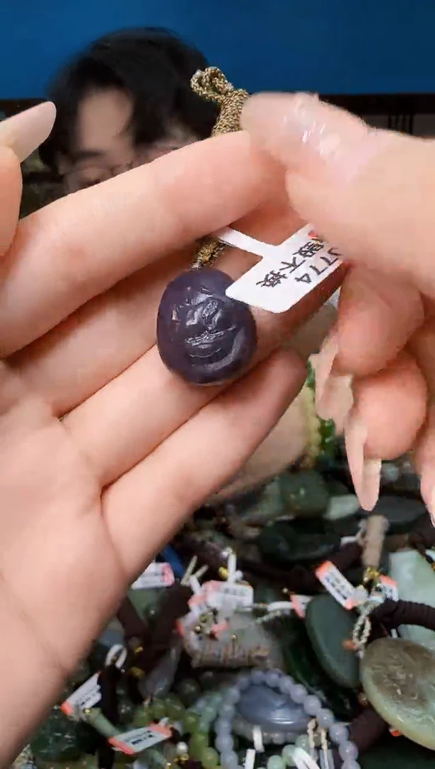 颈饰未镶嵌和田玉多样性发一