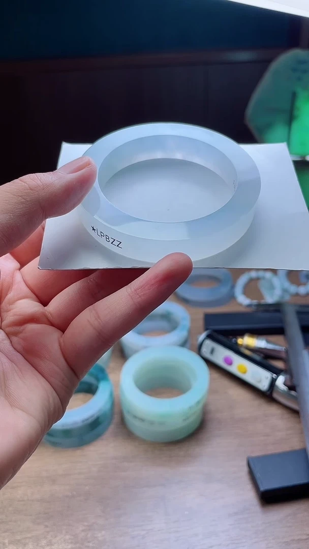 定制翡翠手镯未镶嵌用****8定制