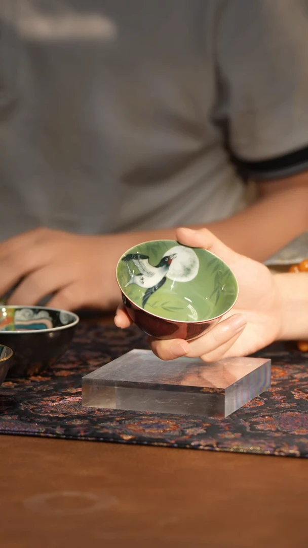 L良朋春燕鸡缸杯L良朋春燕鸡缸杯