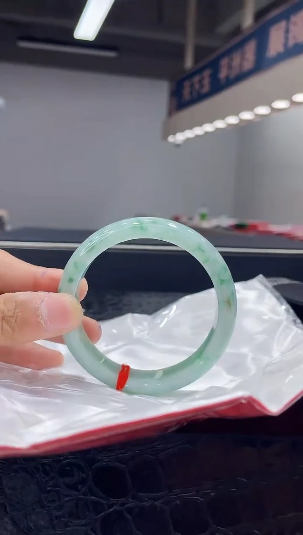 未镶嵌手镯翡翠9