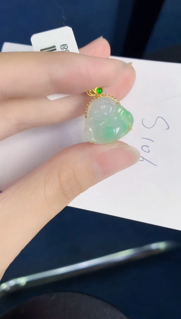 翡翠18K金镶嵌颈饰天然翡翠緬甸A貨