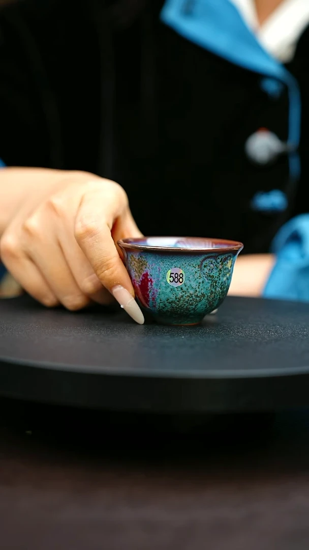 588#原矿钧瓷炉钧釉祥云杯