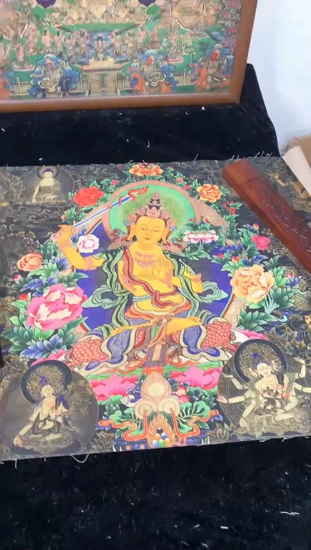 卷轴画012黄文殊菩萨