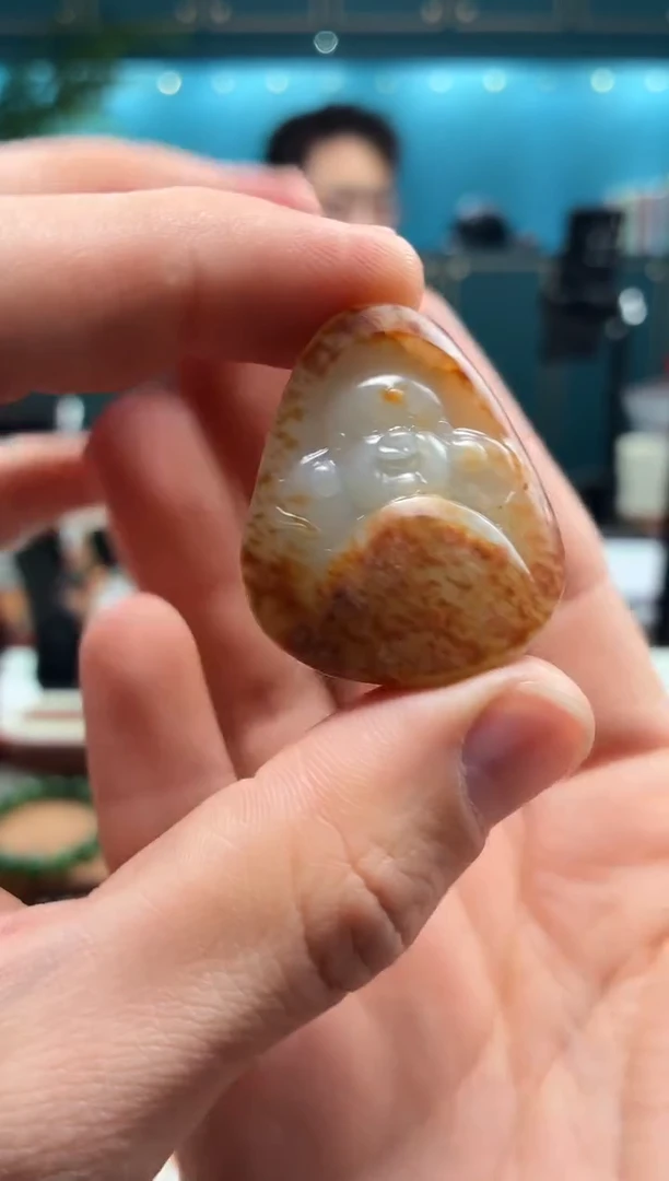 吊坠(不含链)未镶嵌和田玉佛公吊坠（颜色成因未定）