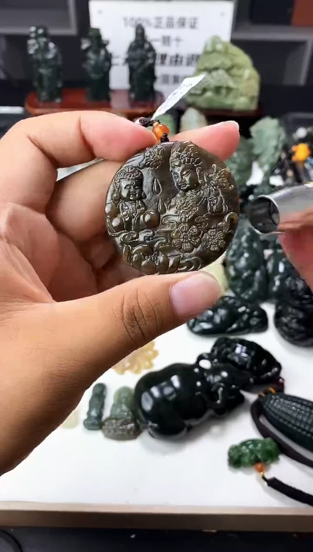 颈饰未镶嵌和田玉1