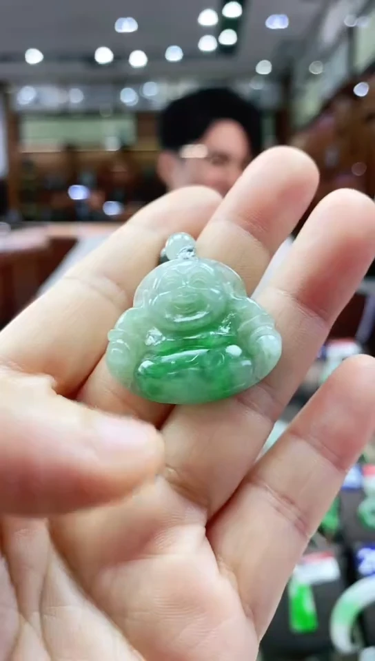 颈饰未镶嵌翡翠佛公