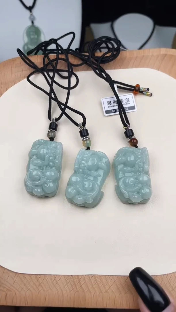 颈饰未镶嵌翡翠Y5A082绿貔貅（单件）+送同款绳子（多样性发其一）