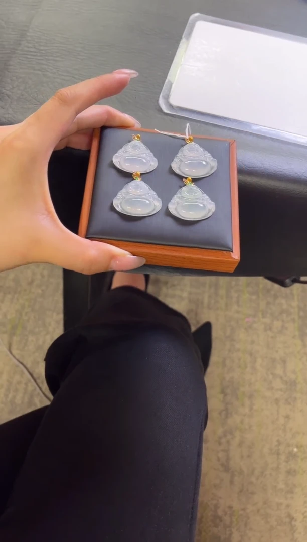 颈饰18K金镶嵌翡翠C29多样性发一件/配绳子