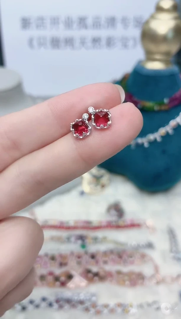 银S925镶嵌耳饰石榴石486ZB1202产品一个（多样性）