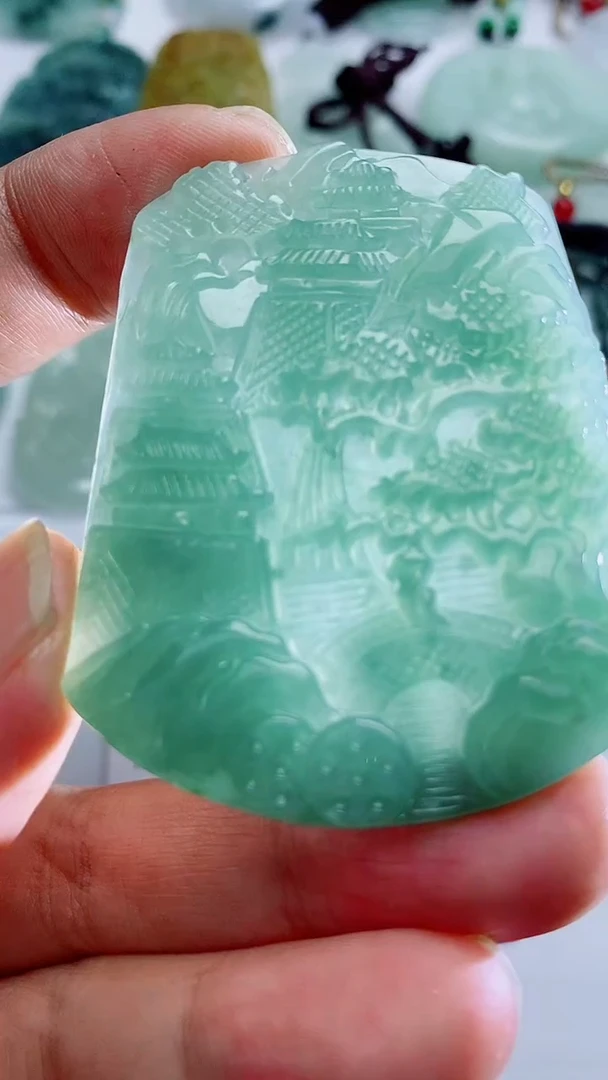 【闪购商品】翡翠吊坠(不含链)未镶嵌多样性随机发其一