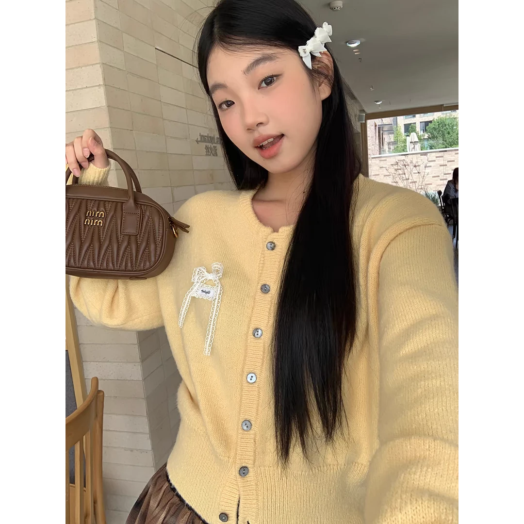 优品韩系软糯开衫外搭女新款春秋季针织上衣设计感毛衣外套