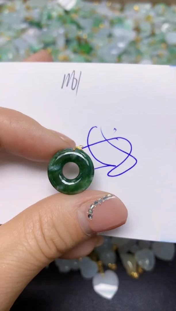 【闪购商品】翡翠挂件18K金镶嵌 天然翡翠A货