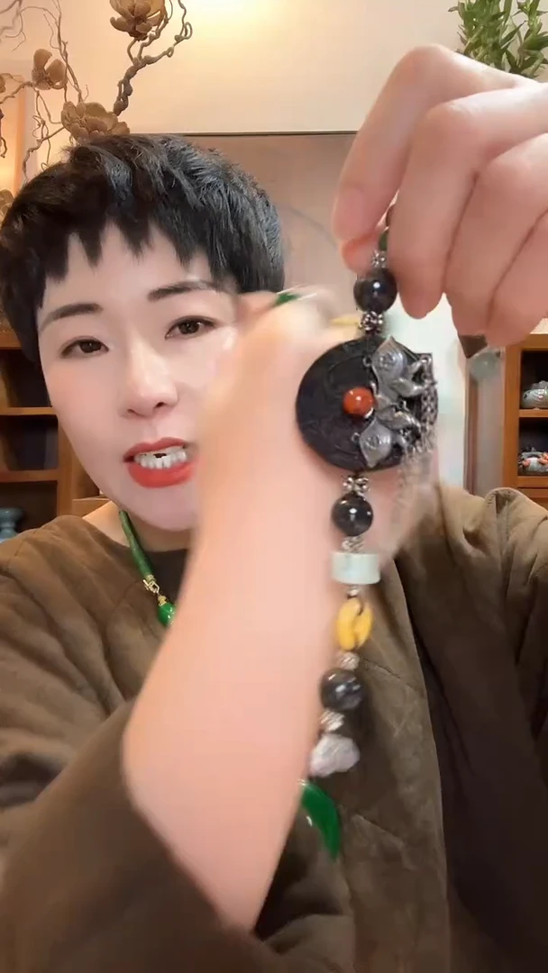 吊坠(赠链)未镶嵌翡翠403