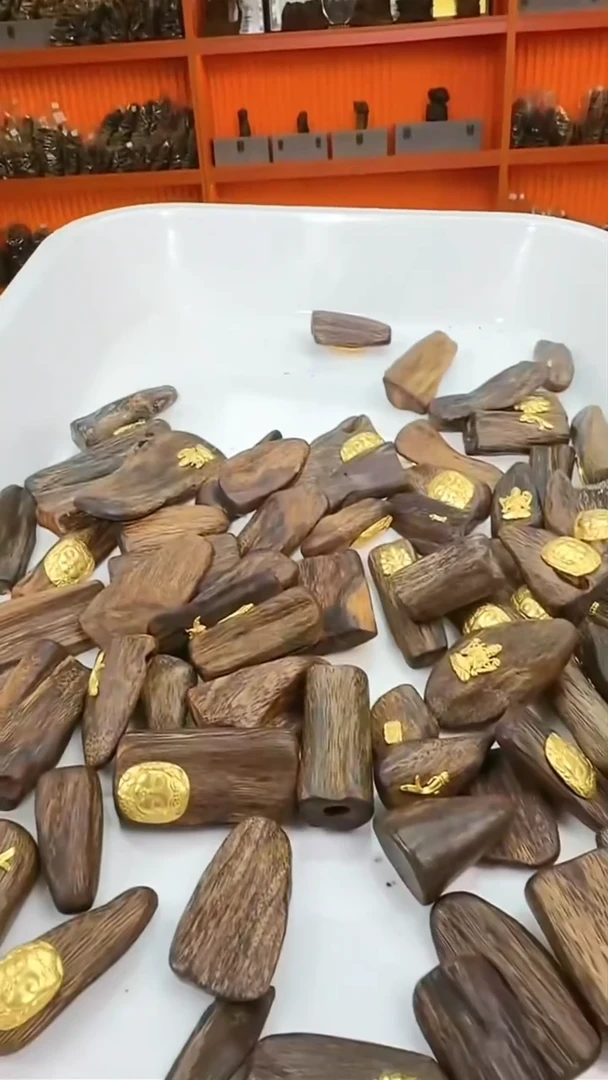 沉香吊坠11号文莱小黑棍发两粒多样性发一
