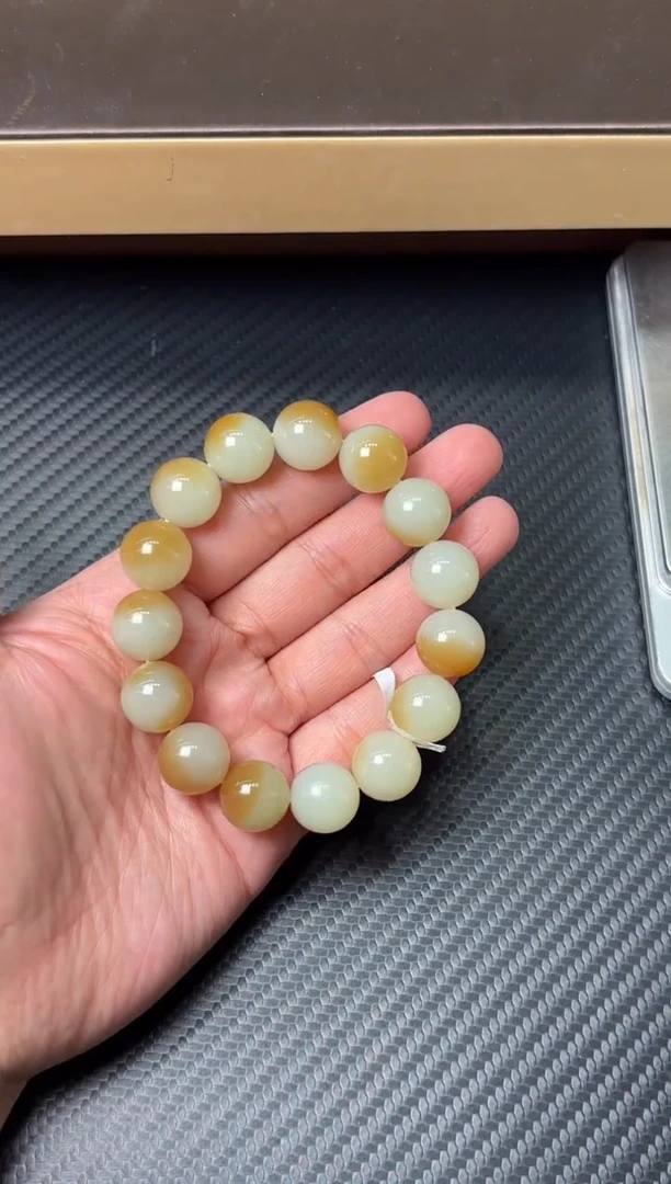 未镶嵌手串和田玉若羌微色差卡14m