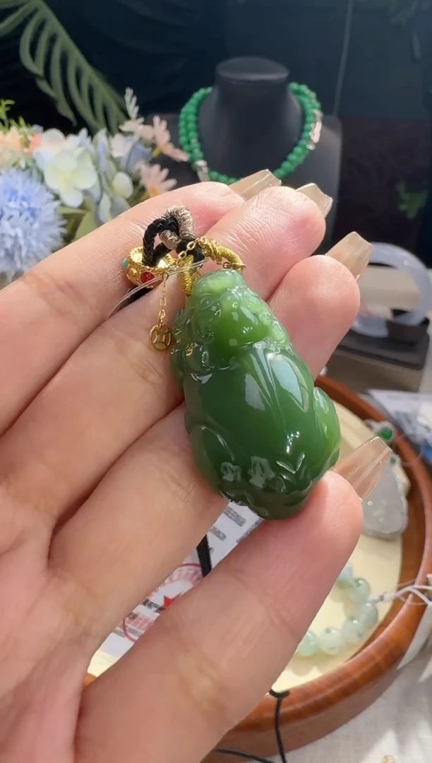 【闪购商品】和田玉颈饰18K金镶嵌挂件