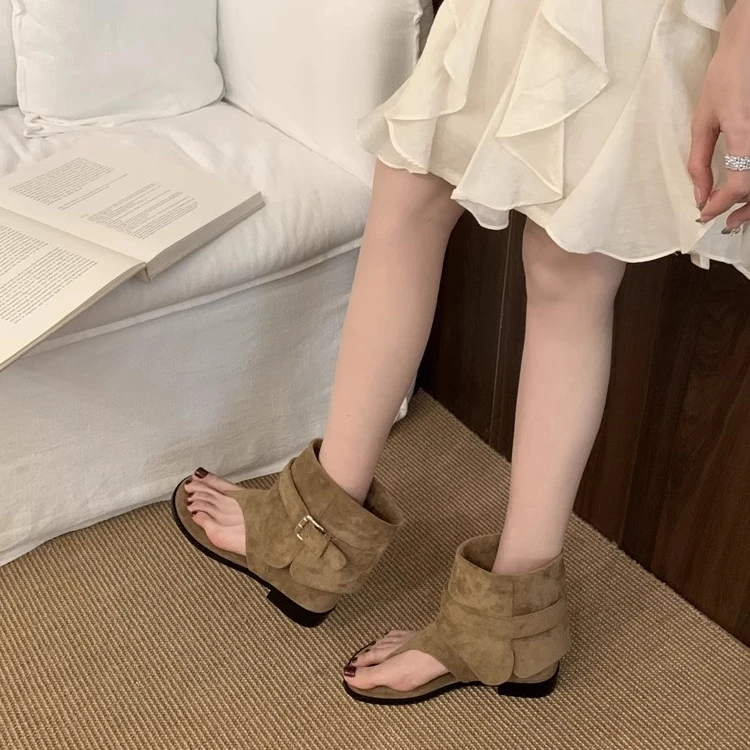 法式软皮人字夹趾凉鞋女鞋2025夏季新款爆款凉靴宽松套筒库管短靴