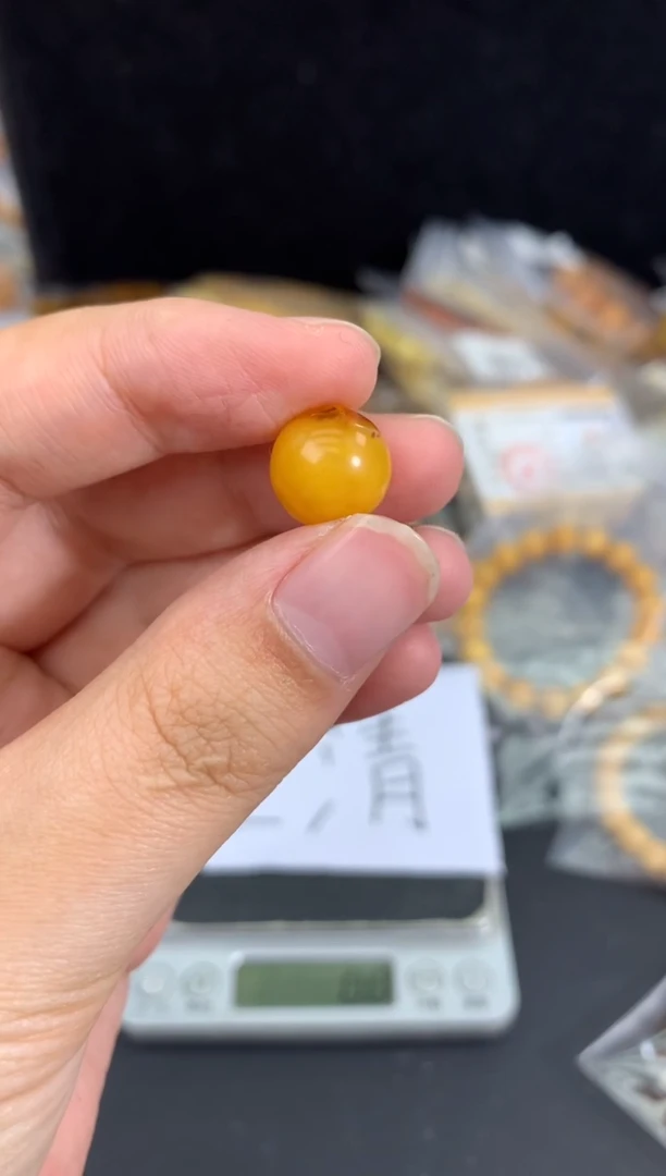 蜜蜡未镶嵌珠宝奇石261