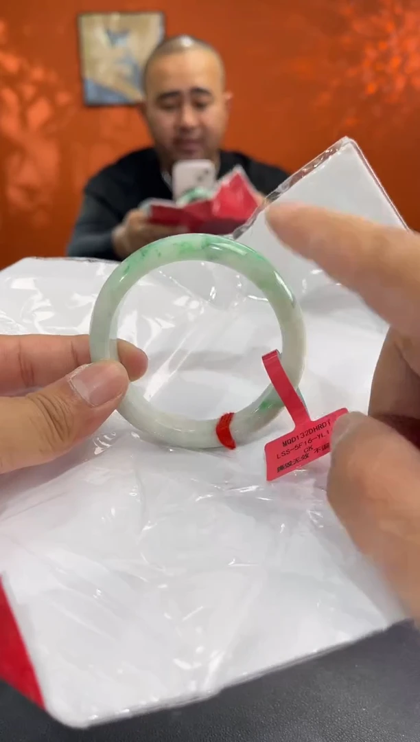 未镶嵌手镯翡翠10 56