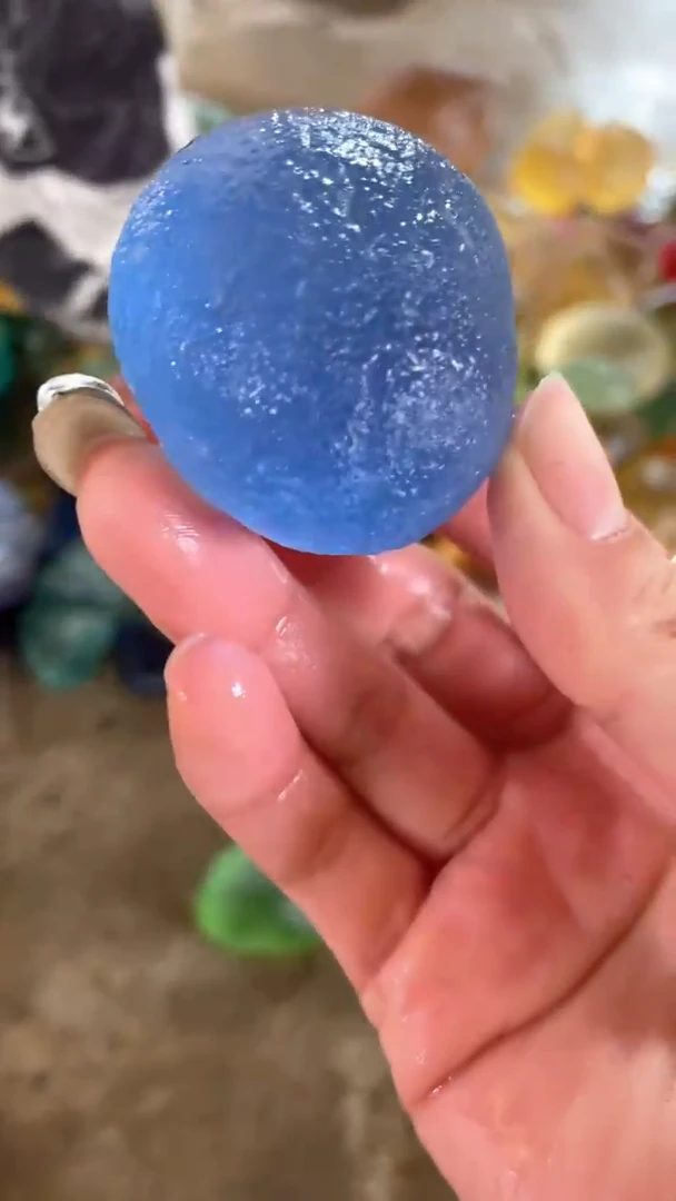 新疆五彩石原石摆件