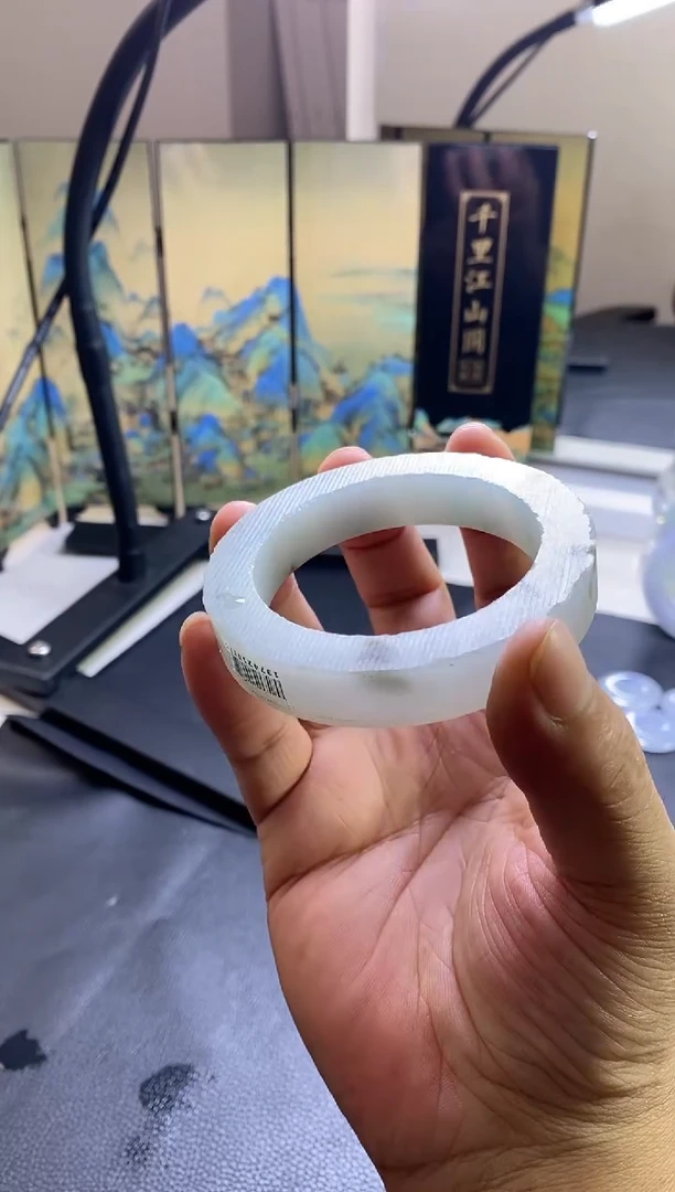 定制翡翠手镯未镶嵌4001