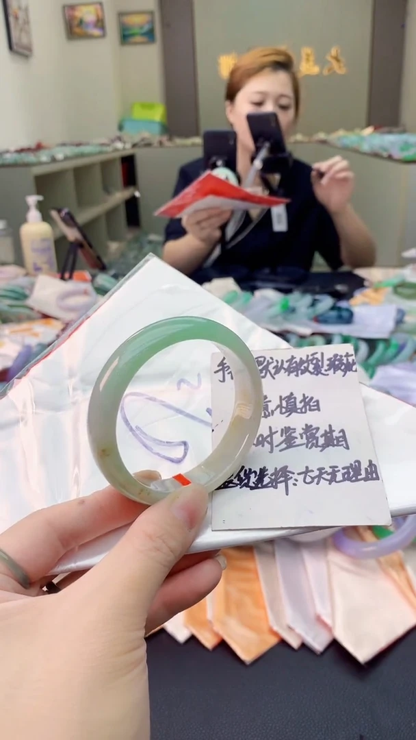 翡翠手镯未镶嵌0566604486