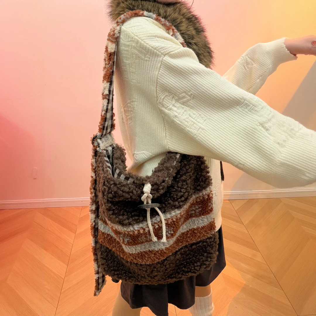 冬季毛绒费尔岛风拼接托特包可调节斜挎包小众百搭单肩包