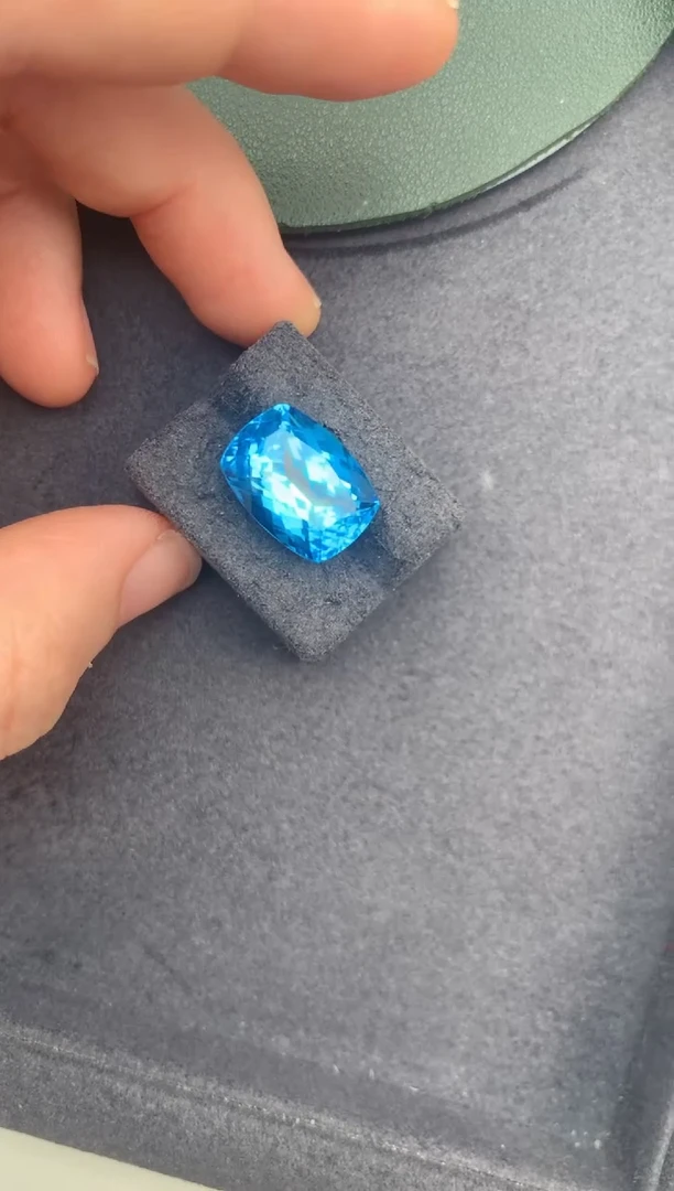 未镶嵌裸石托帕石14.6ct托帕石   DE