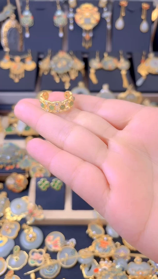 【闪购商品】和田玉戒指银S925镀金镶嵌蕾丝满天星戒指