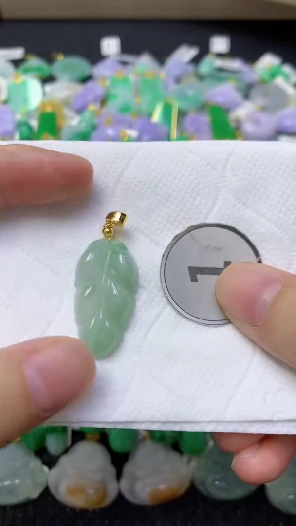 颈饰未镶嵌翡翠天然缅甸翡翠A货