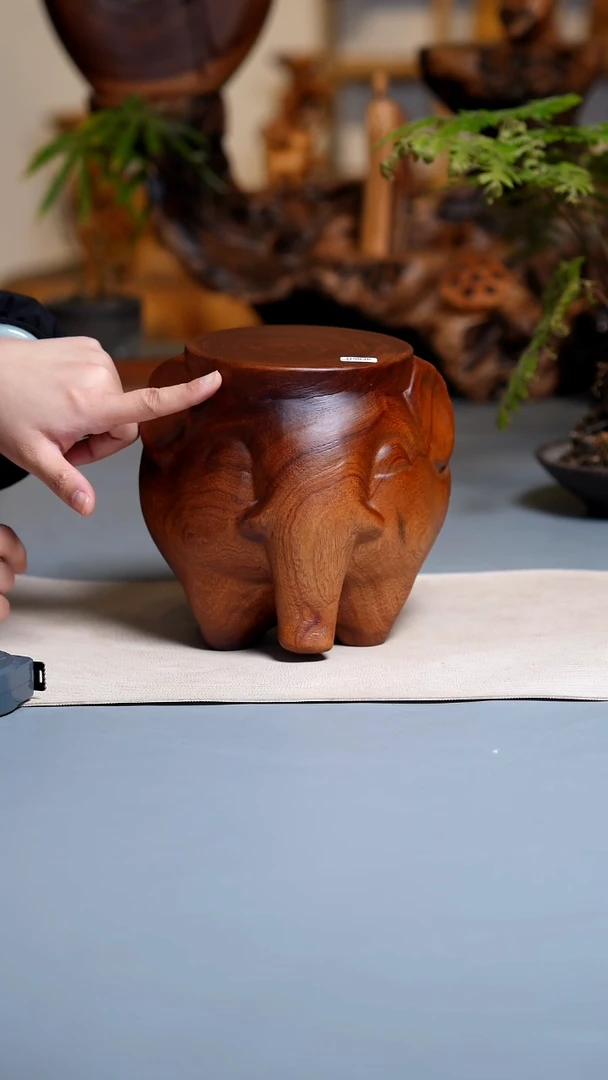 木香樟木小象底座摆件C2428