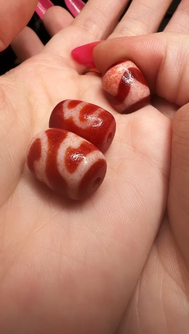 未镶嵌美红珠珠玛瑙/玉髓随机发货其中一个