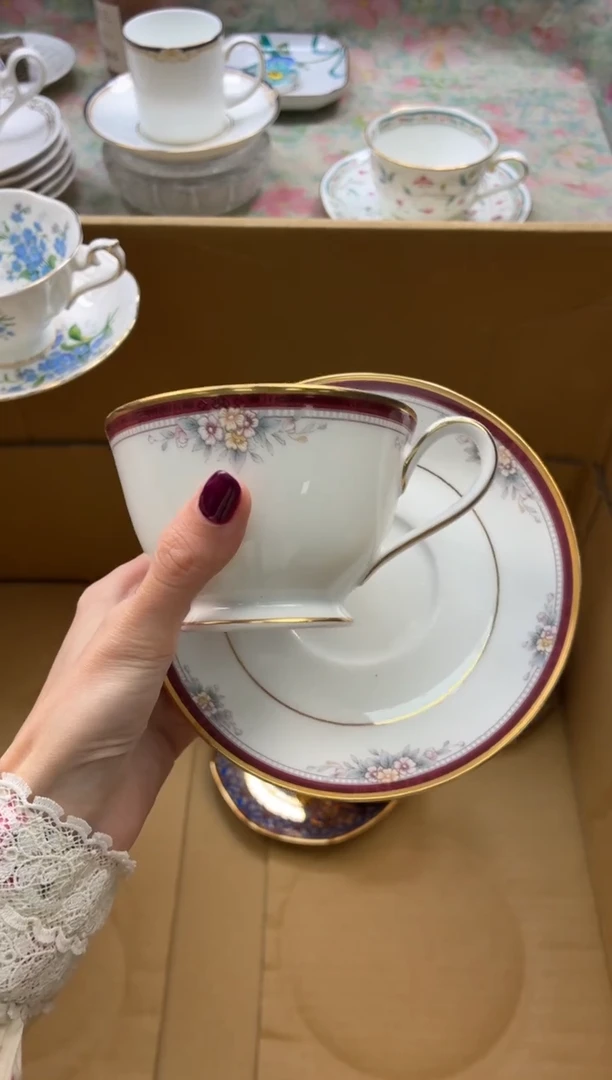 瓷片猫**俏      F1209