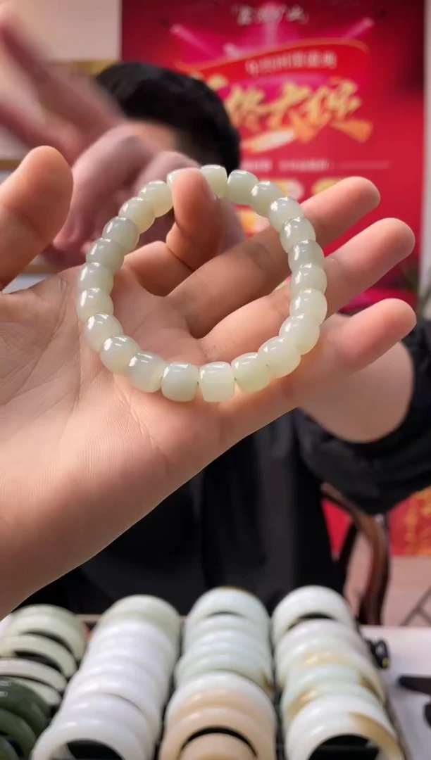 【闪购商品】和田玉手串未镶嵌翠胶猫极限弧卡10-9发一件