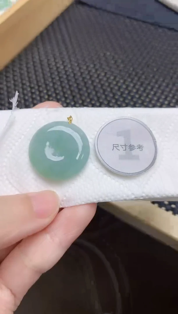 颈饰18K金镶嵌翡翠天然缅甸A货翡翠
