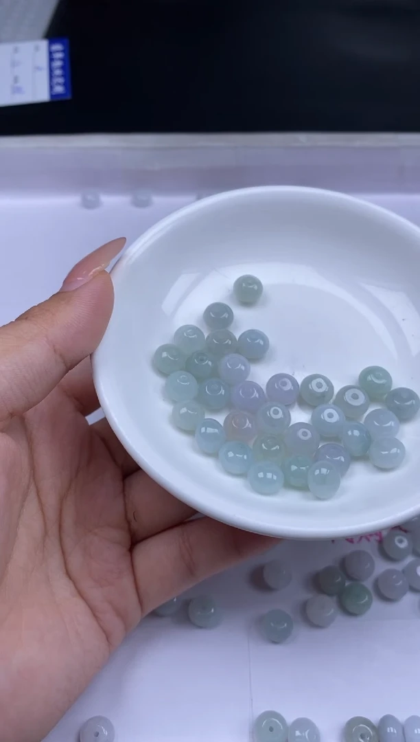 颈饰未镶嵌翡翠吴****，贞城散珠批发DIY编制