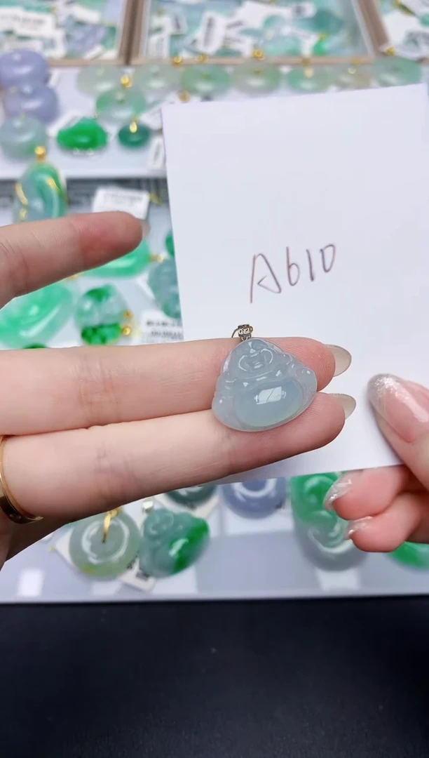 翡翠18K金镶嵌颈饰天然缅甸A货翡翠