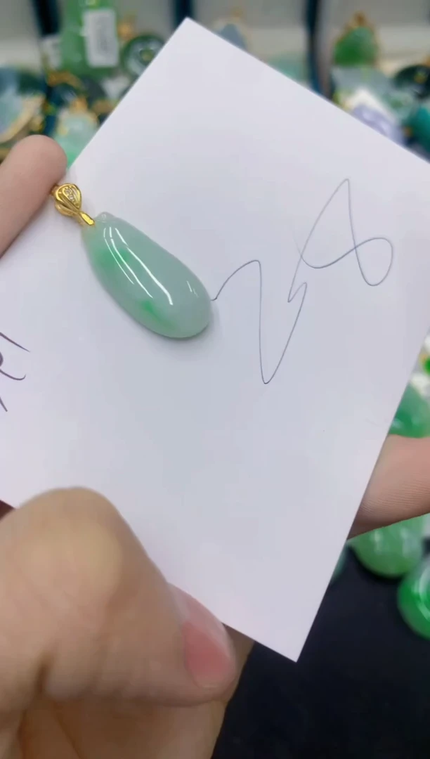 翡翠未镶嵌颈饰1111111