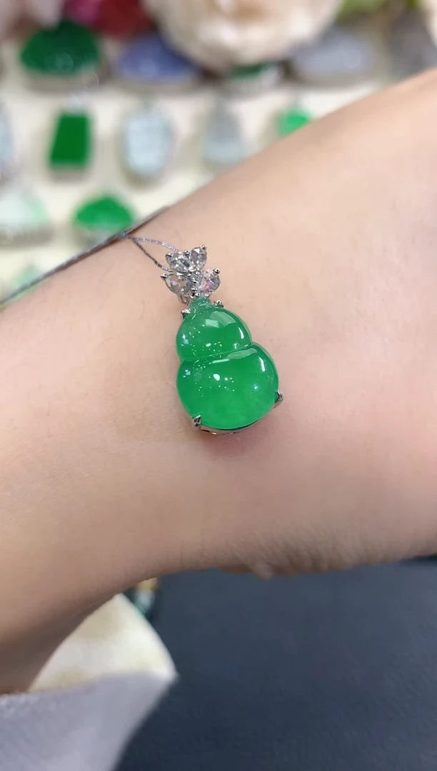 吊坠(不含链)18K金镶嵌翡翠c51