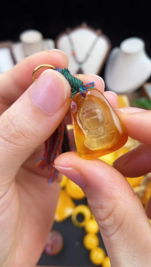 琥珀未镶嵌珠宝奇石柒月