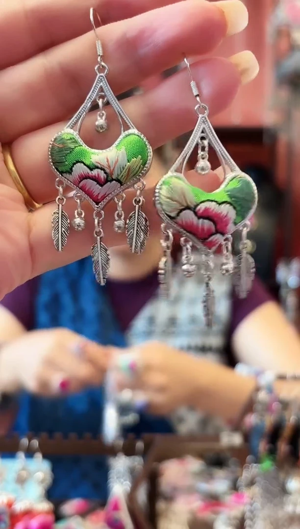 织绣云织谣民族风精美饰品   39