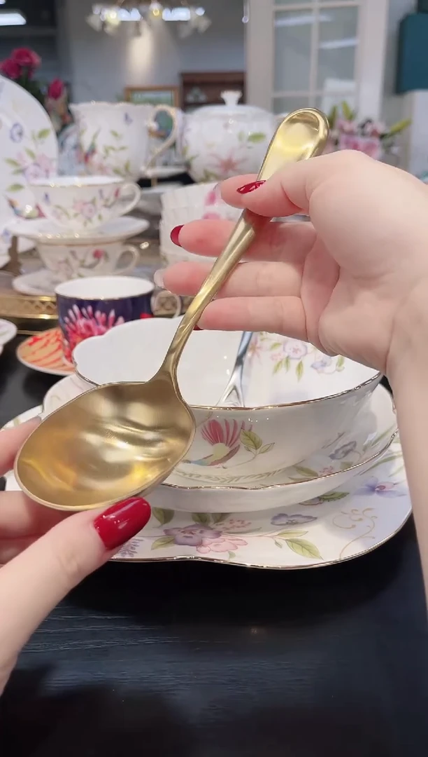 18-10不锈钢金色大勺