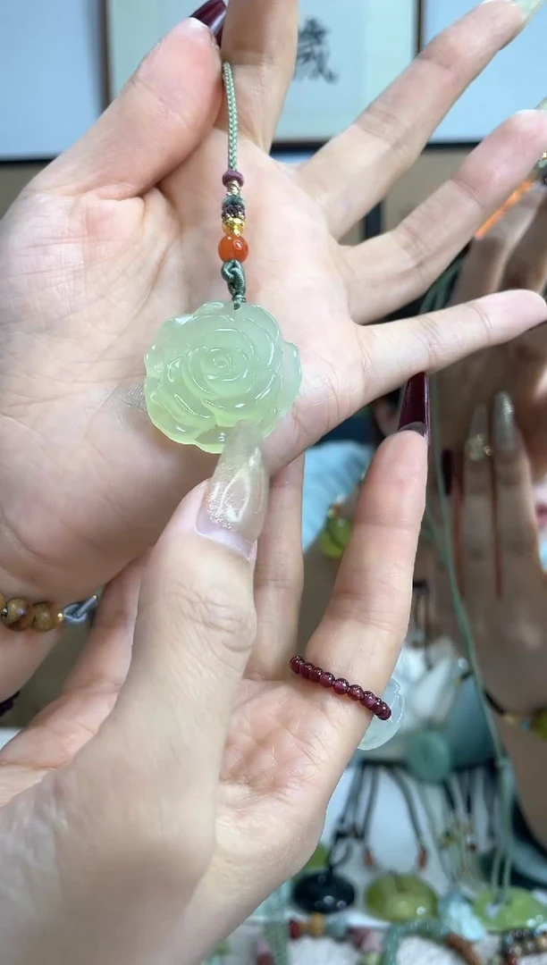 【闪购商品】岫玉吊坠未镶嵌多样性发货其中发一