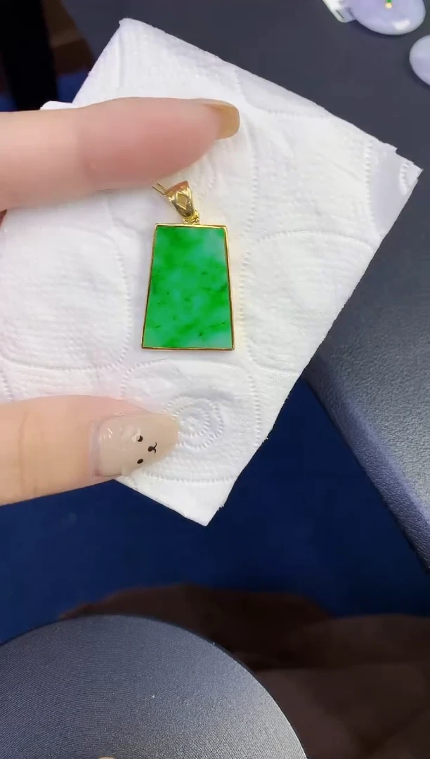 颈饰未镶嵌翡翠缅甸天然翡翠A货