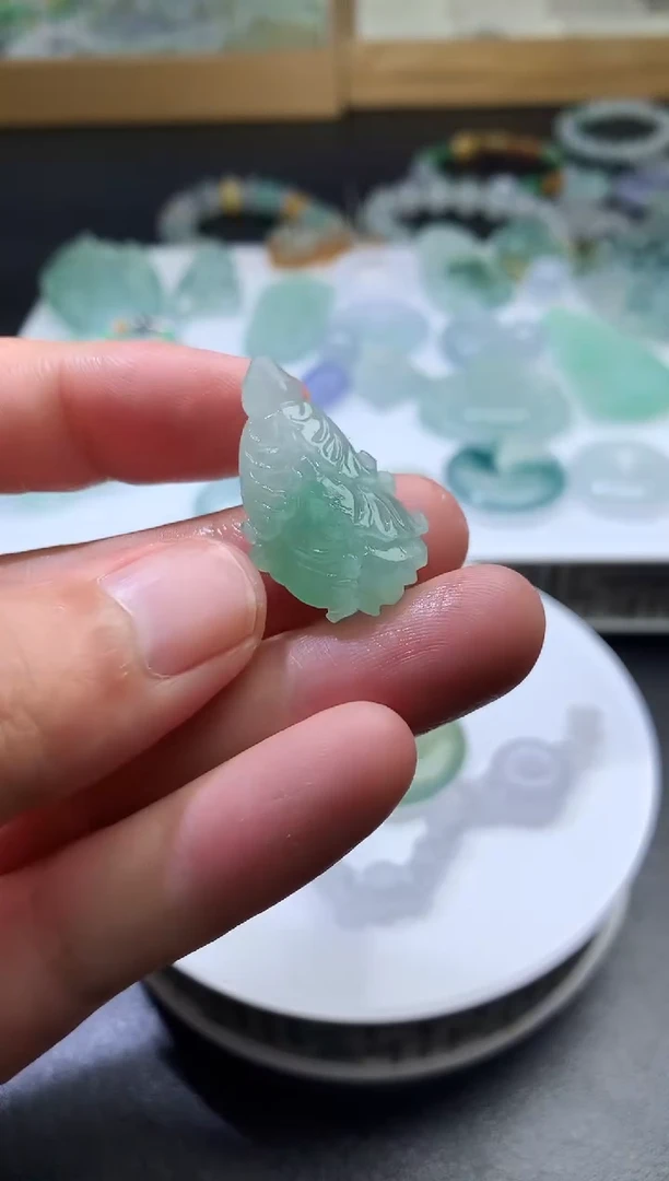 未镶嵌定制翡翠毛货